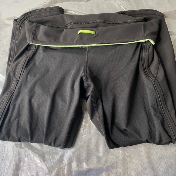 Lululemon crop leggings - Picture 4 of 5
